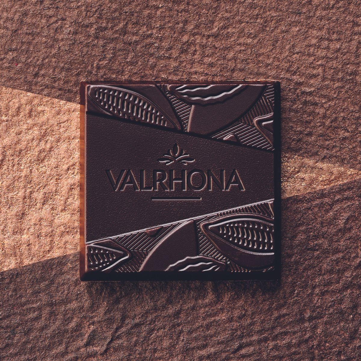 Box 50 Dark Chocolate Squares Product Zoom