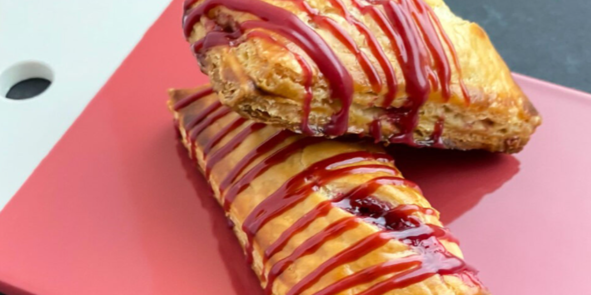 CRANBERRY RASPBERRY HAND PIES