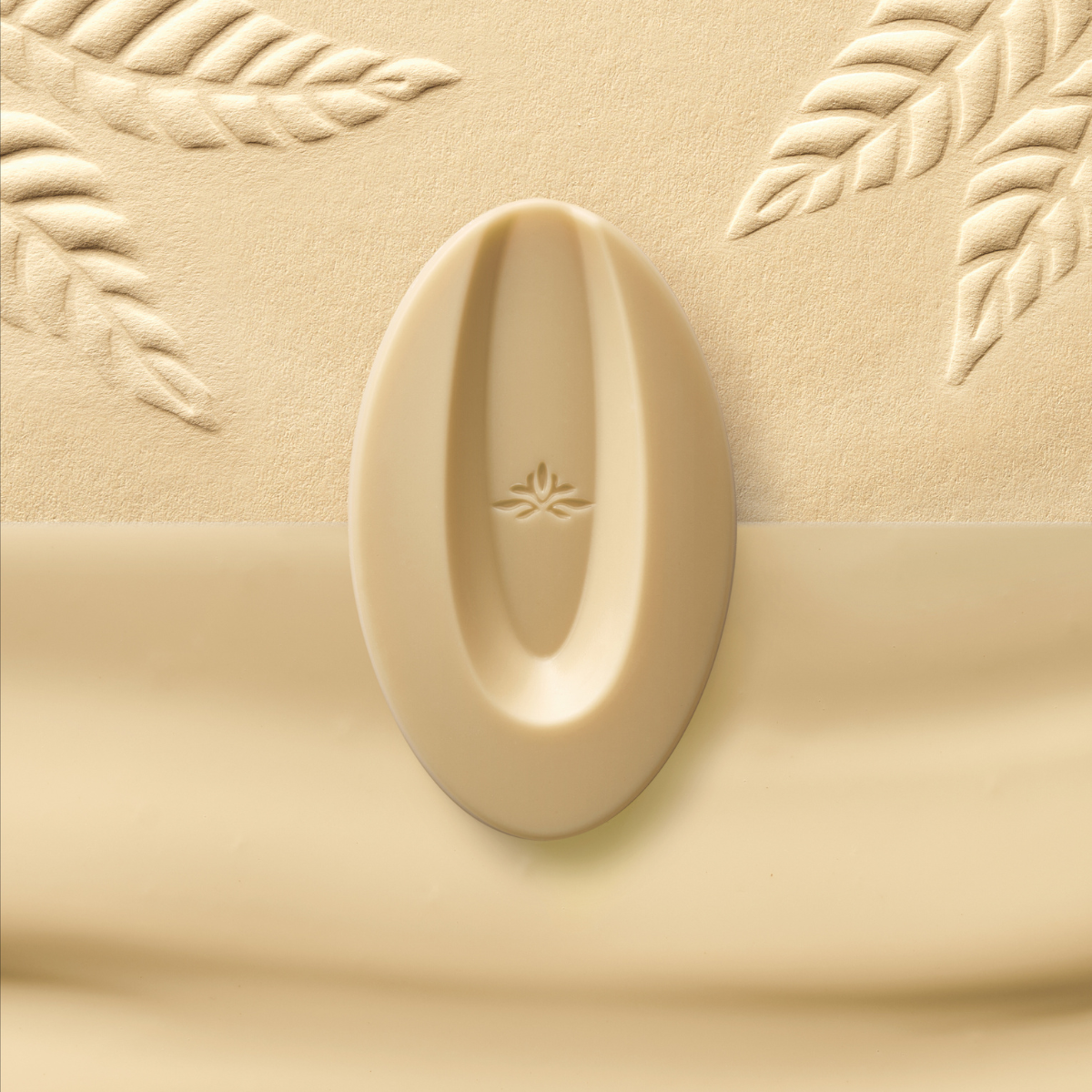 Plant-Based Baking White Chocolate Amatika 35% – 8.8 oz