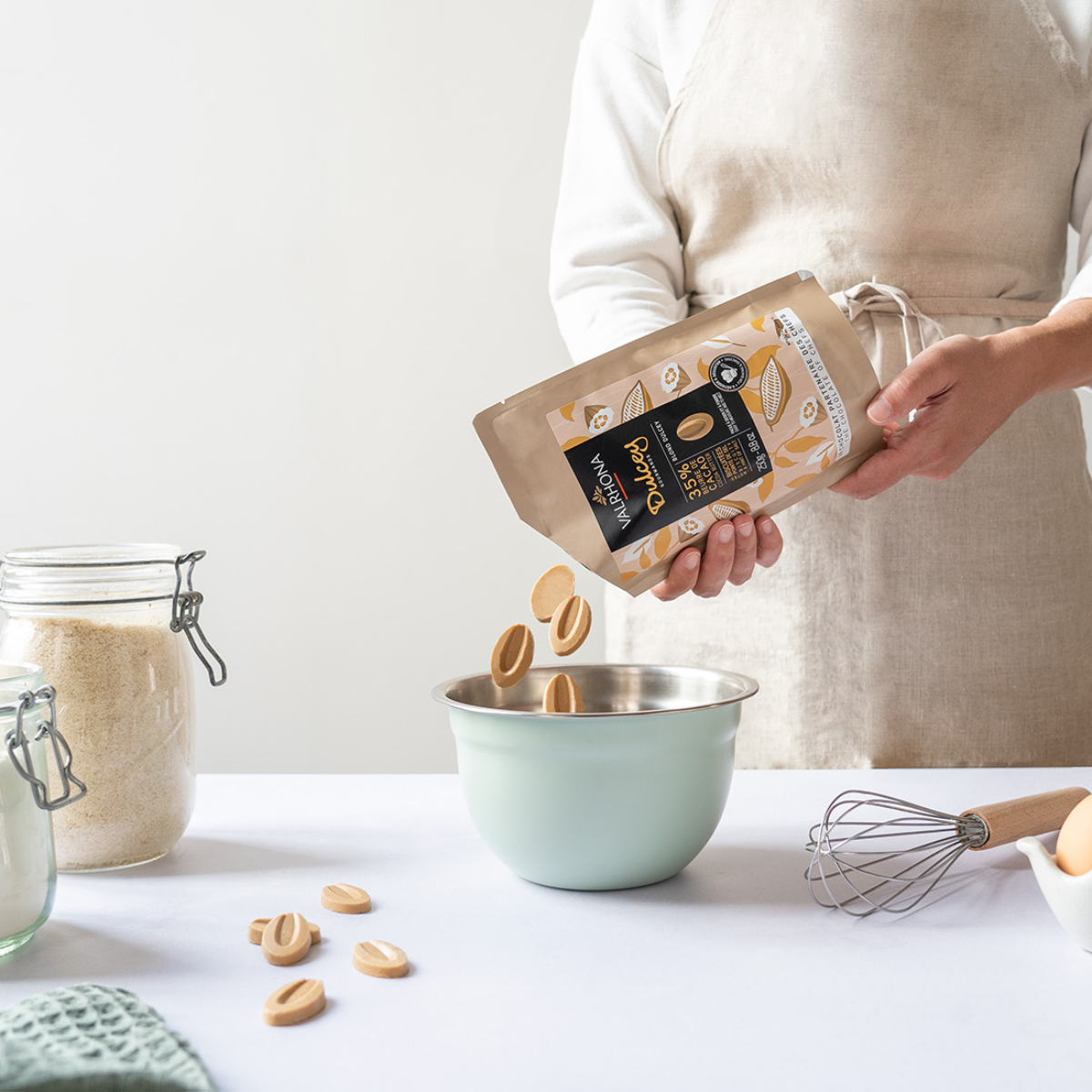 Blond Baking Chocolate Dulcey 35 Percent Small Bag Product In Kitchen