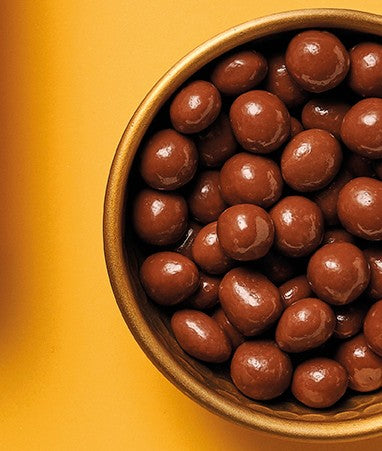 Spring Chocolate Treats Milk Caramelia Close Up Image