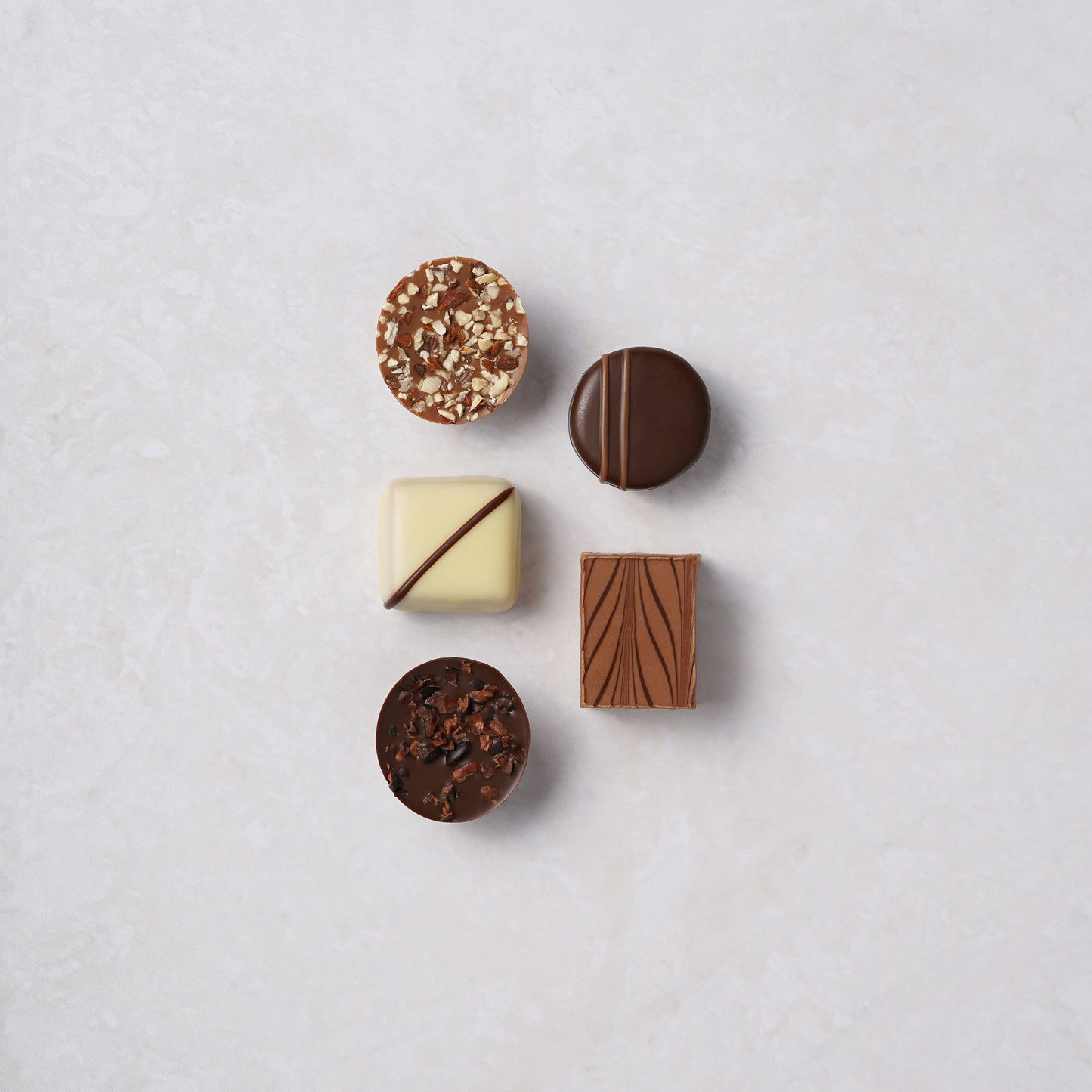 Gift Box 15 Dark Milk White Chocolate Truffles Product Zoom