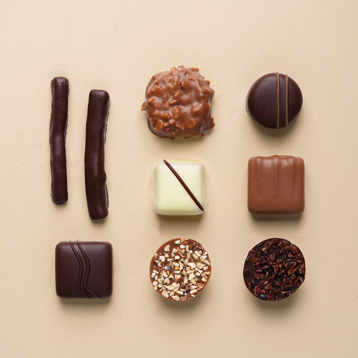 Gift Box of 25 Assorted Chocolate Truffles - 8 Varieties – 8.11oz